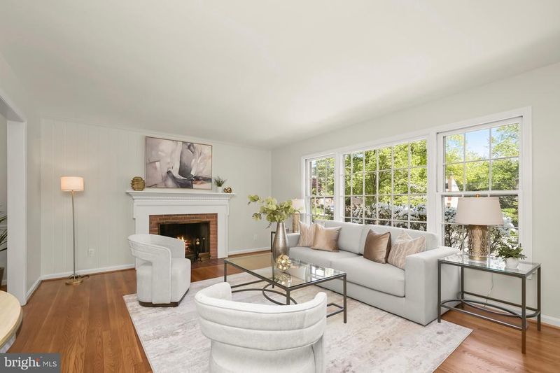6920 Old Stage Rd, North Bethesda, MD 20852