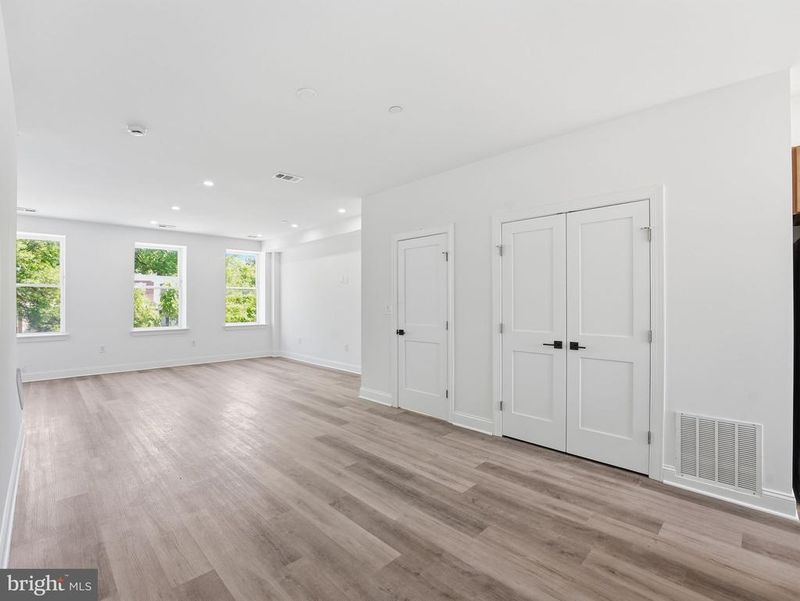2404 North Capitol St NW #B, Washington, DC 20002