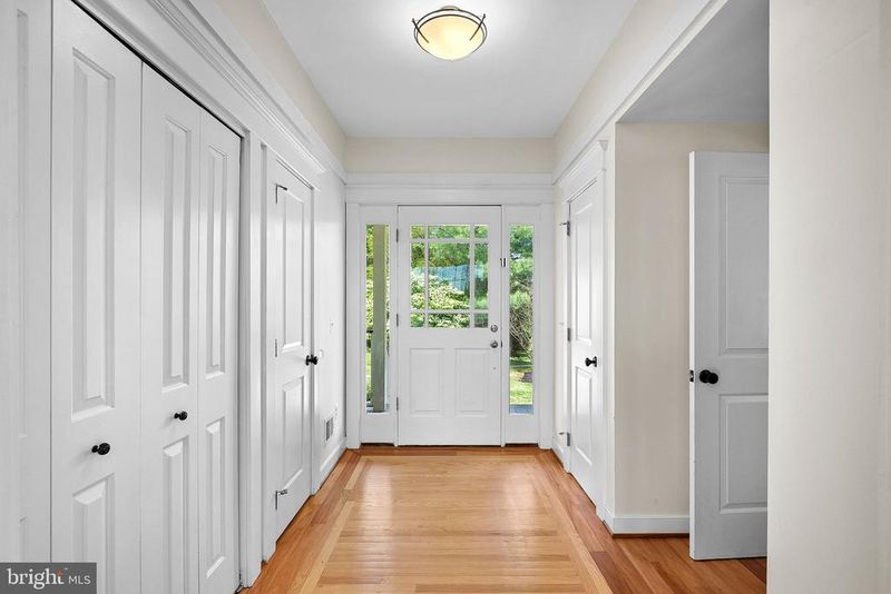 40988 Redwing Song Ln, Lovettsville, VA 20180