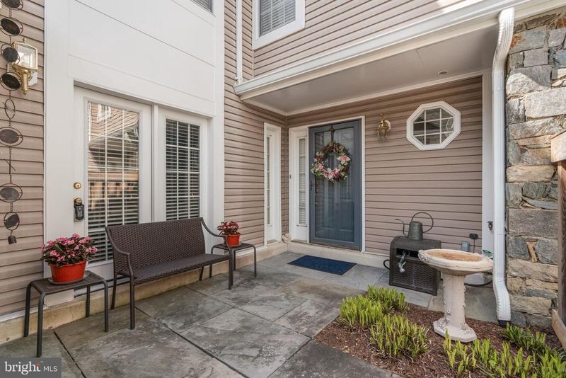 20421 Remsbury Pl, Gaithersburg, MD 20886