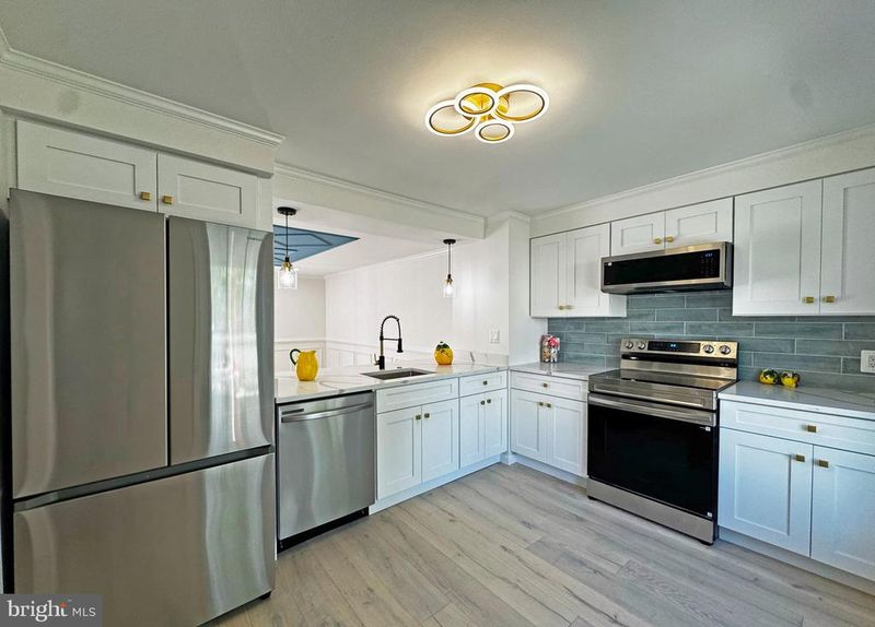 24 Seek Ct, Takoma Park, MD 20912