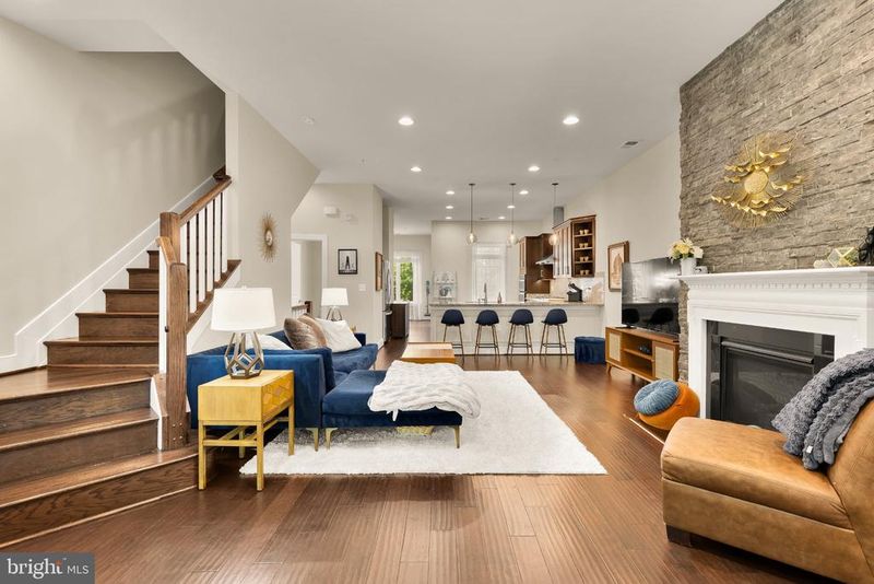 1426 Van Valkenburgh Ln, Alexandria, VA 22301