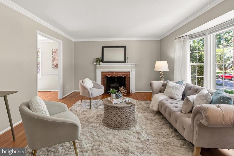 8603 Cushman Pl, Alexandria, VA 22308