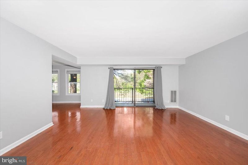 844 Quince Orchard Blvd #101, Gaithersburg, MD 20878