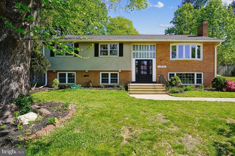 10710 Almond St, Fairfax, VA 22032