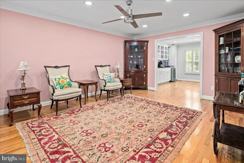 9426 Mount Vernon Cir, Alexandria, VA 22309