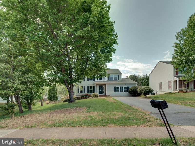 9618 Clover Hill Rd, Manassas, VA 20110