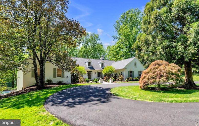 14 Stanmore Ct, Potomac, MD 20854