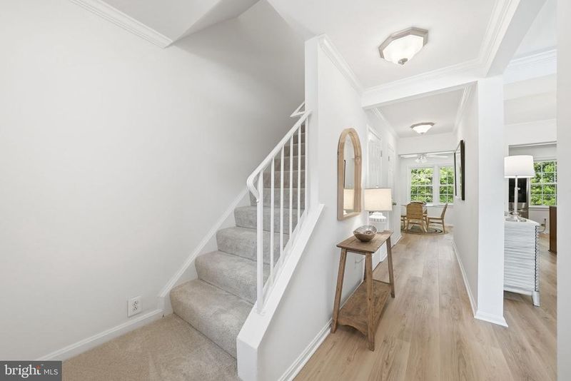 4978 Mcfarland Dr, Fairfax, VA 22032
