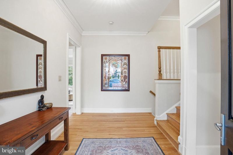 8455 Portland Pl, Mclean, VA 22102