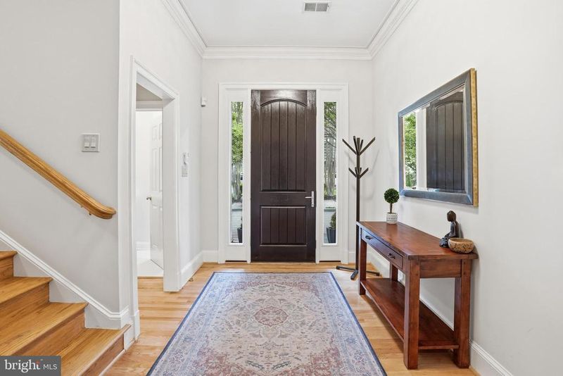 8455 Portland Pl, Mclean, VA 22102