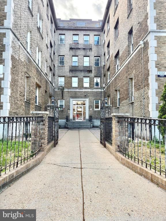 4120 14th St NW #B2, Washington, DC 20011