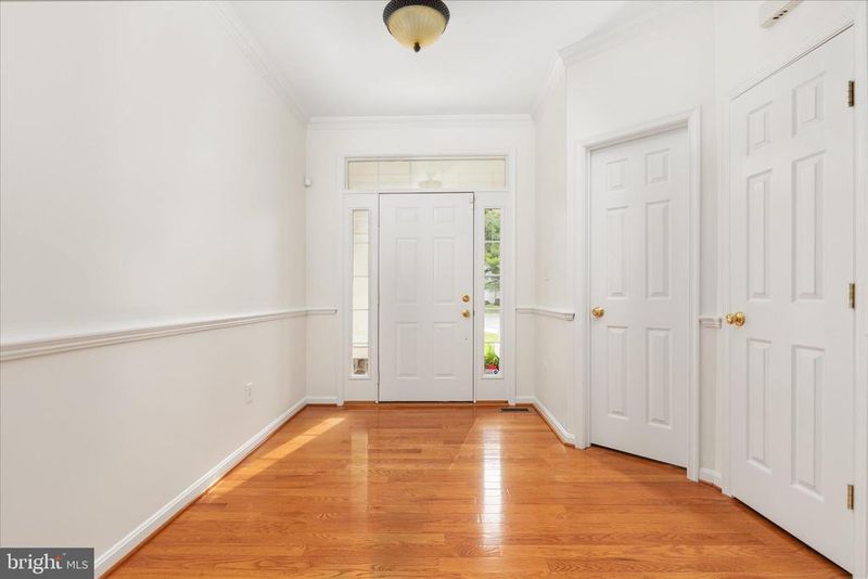 2898 Gretna Pl, Vienna, VA 22181