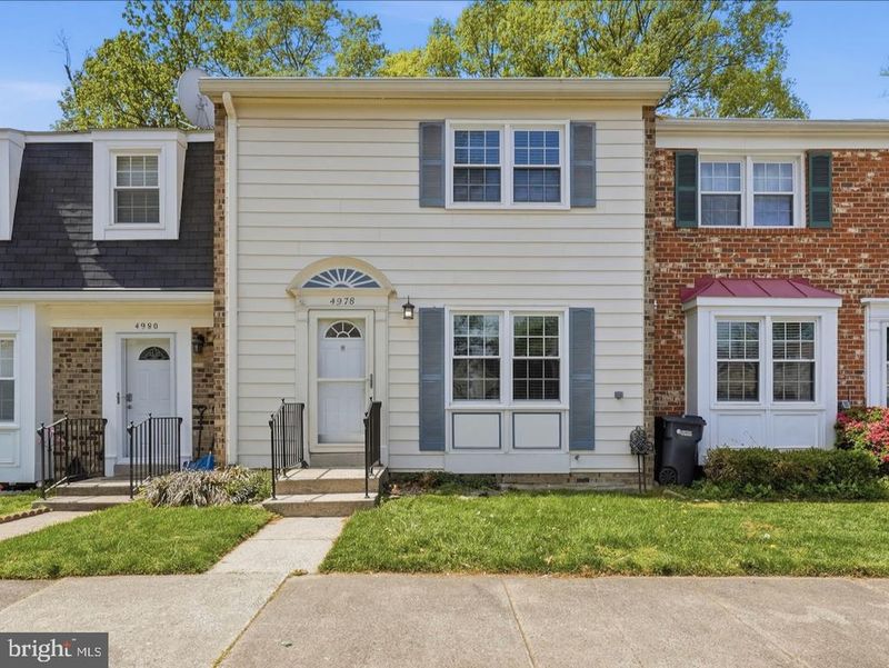 4978 Mcfarland Dr, Fairfax, VA 22032