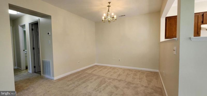 9418 Scarlet Oak Dr, Manassas, VA 20110