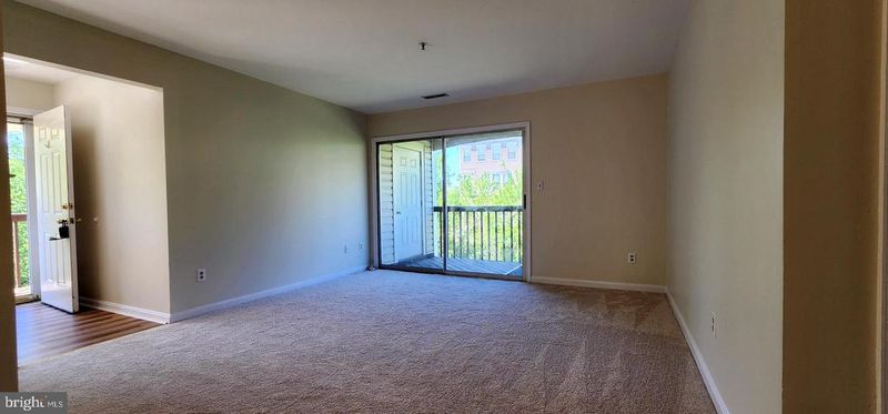 9418 Scarlet Oak Dr, Manassas, VA 20110