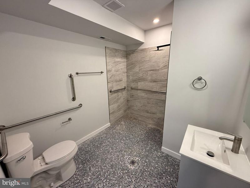1516 18th St SE, Washington, DC 20020
