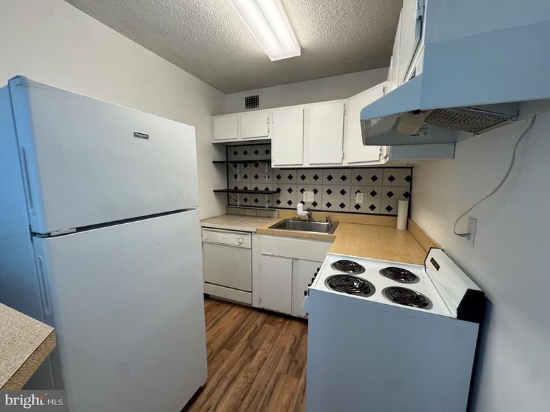 2059 Huntington Ave #702, Alexandria, VA 22303