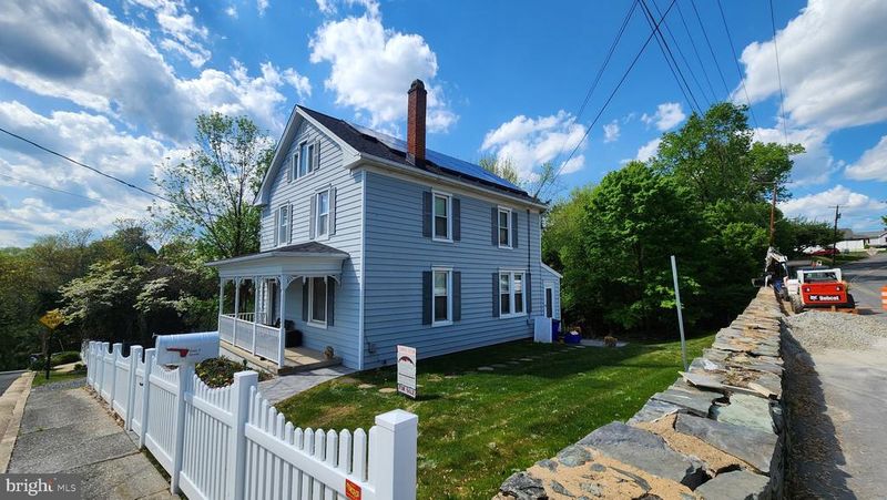 1 W E St W, Brunswick, MD 21716
