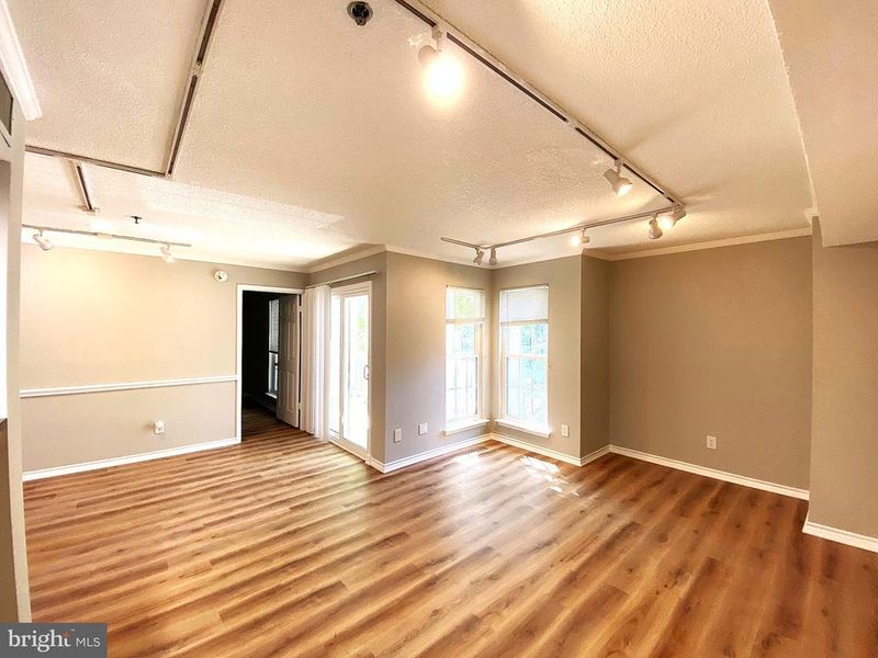 1524 Lincoln Way #209, Mclean, VA 22102