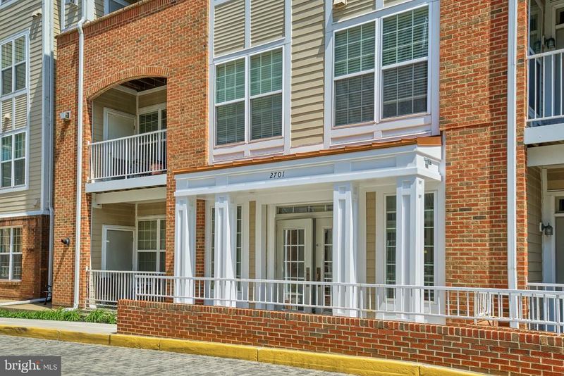 2701 Bellforest Ct #303, Vienna, VA 22180