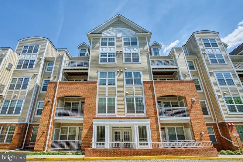 2701 Bellforest Ct #303, Vienna, VA 22180