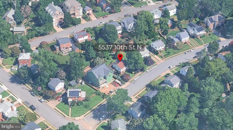 5537 10th St N, Arlington, VA 22205