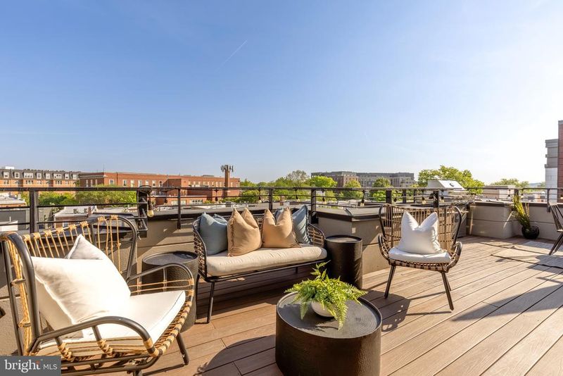 1337 K St SE #PENTHOUSE 3, Washington, DC 20003