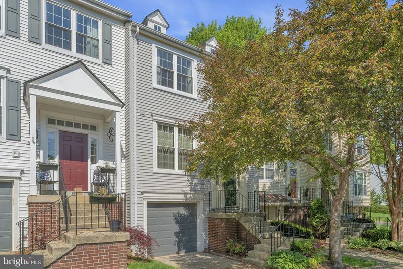 5824 Wye Oak Commons Ct, Burke, VA 22015