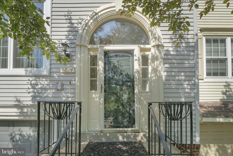 5824 Wye Oak Commons Ct, Burke, VA 22015
