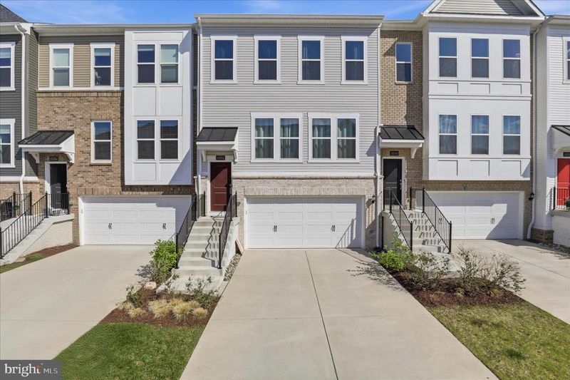 15032 Jaxton Square Ln, Haymarket, VA 20169