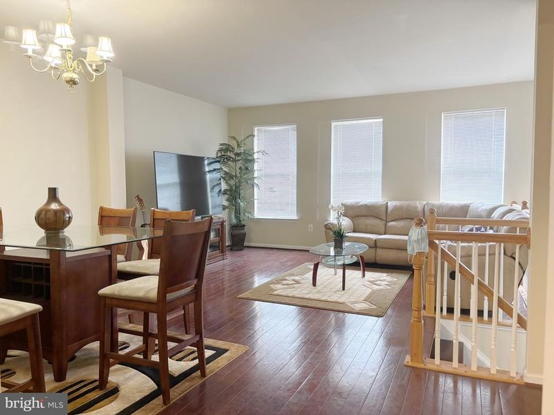 12646 Heron Ridge Dr, Fairfax, VA 22030