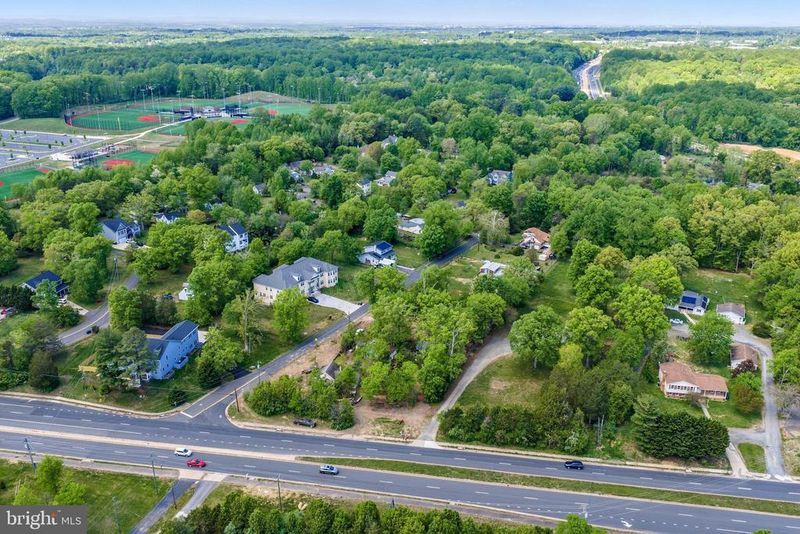 12224 Braddock Rd, Fairfax, VA 22030