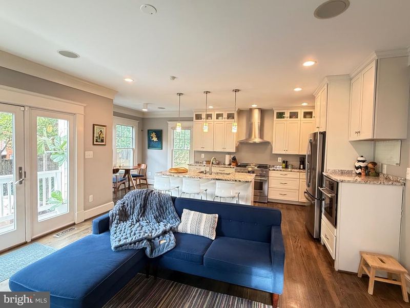 3 W Masonic View Ave, Alexandria, VA 22301