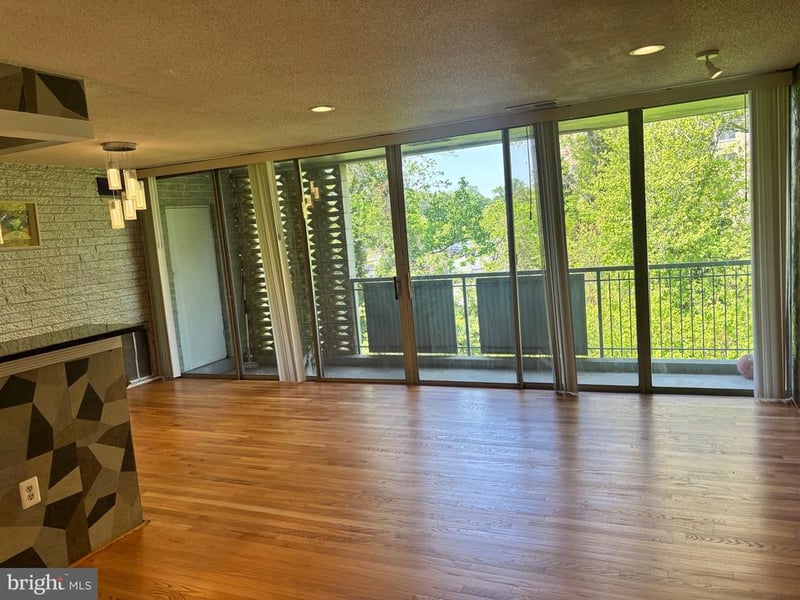 1832 Metzerott Rd #403, Hyattsville, MD 20783
