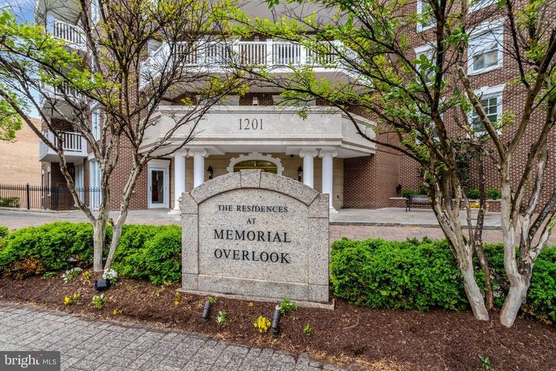 1201 N Nash St #402, Arlington, VA 22209