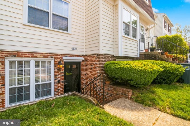 1612 W Bancroft Ln #144, Crofton, MD 21114