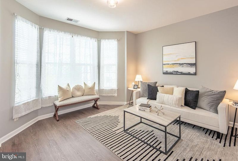 6480 Cheyenne Dr #203, Alexandria, VA 22312