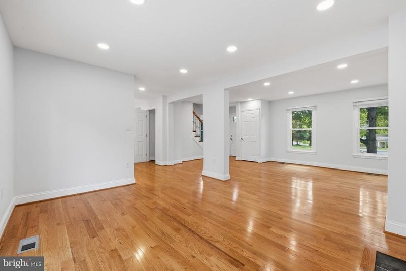 1517 Gerard St, Rockville, MD 20850