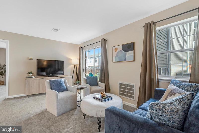 202 Grosvenor Ln #73, Stafford, VA 22556
