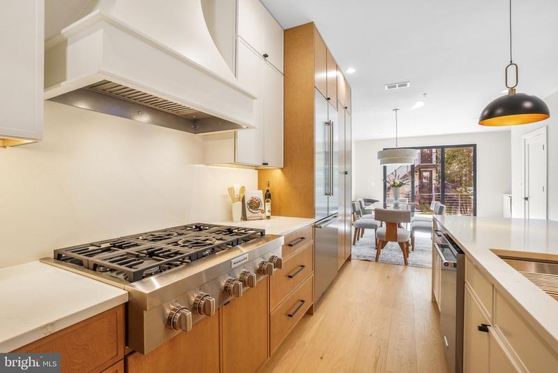 4414 Harrison St NW, Washington, DC 20015