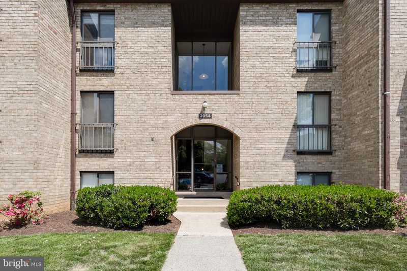 2054 Royal Fern Ct #24/21B, Reston, VA 20191