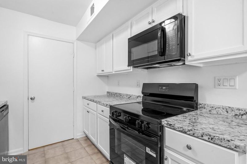 5 Normandy Square Ct #1-B, Silver Spring, MD 20906