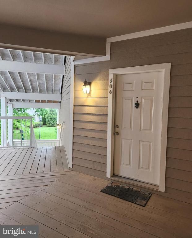14314 Climbing Rose Way #306, Centreville, VA 20121