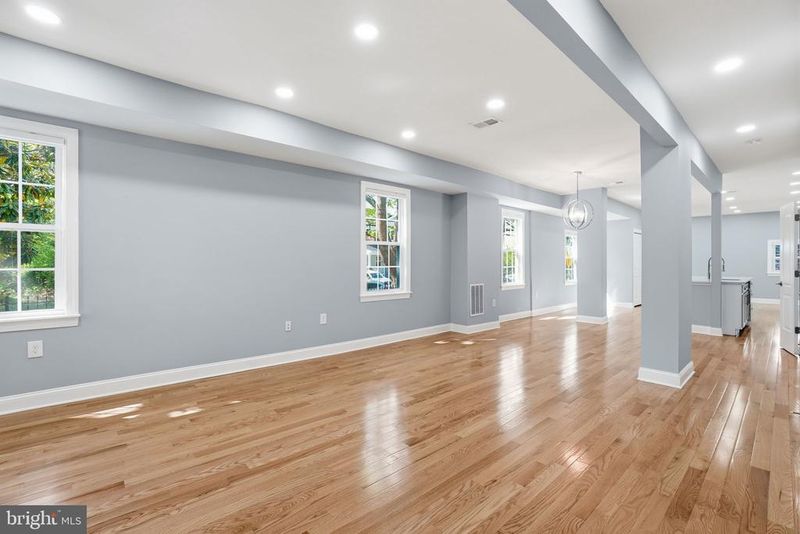 3337 5th St SE, Washington, DC 20032