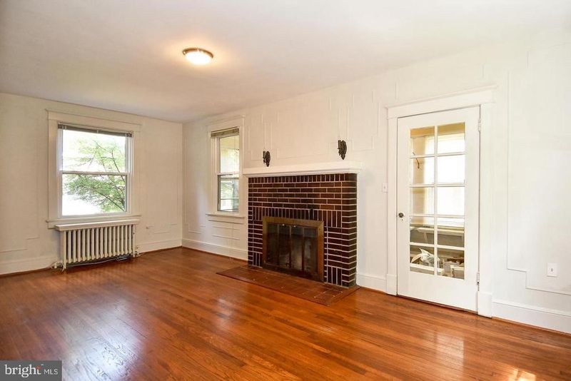 633 24th St S, Arlington, VA 22202