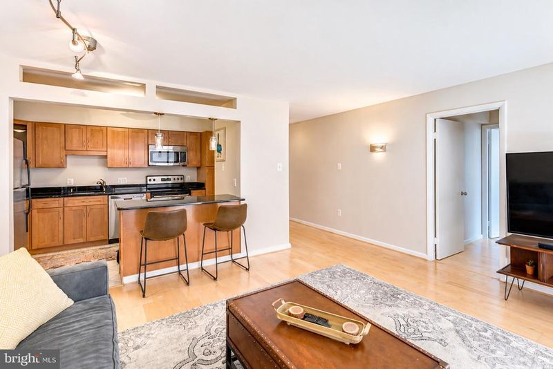 2141 P St NW #901, Washington, DC 20037