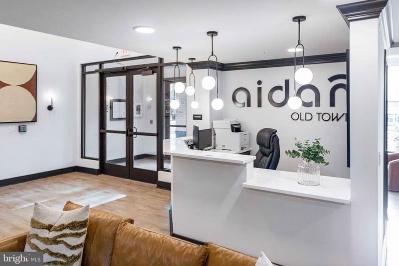 701 N Henry St #204, Alexandria, VA 22314