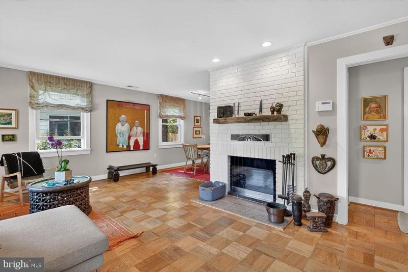 2632 S Grant St, Arlington, VA 22202