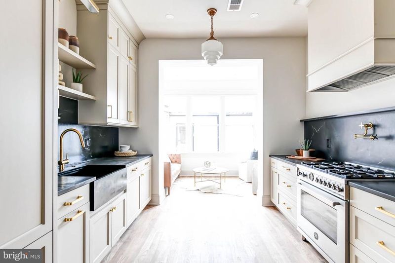 914 Maryland Ave NE, Washington, DC 20002